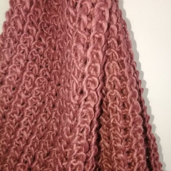 Lot of 2 Pink & Burgundy Chunky Knit Infinity Scarves NWT - Picture 6 of 9